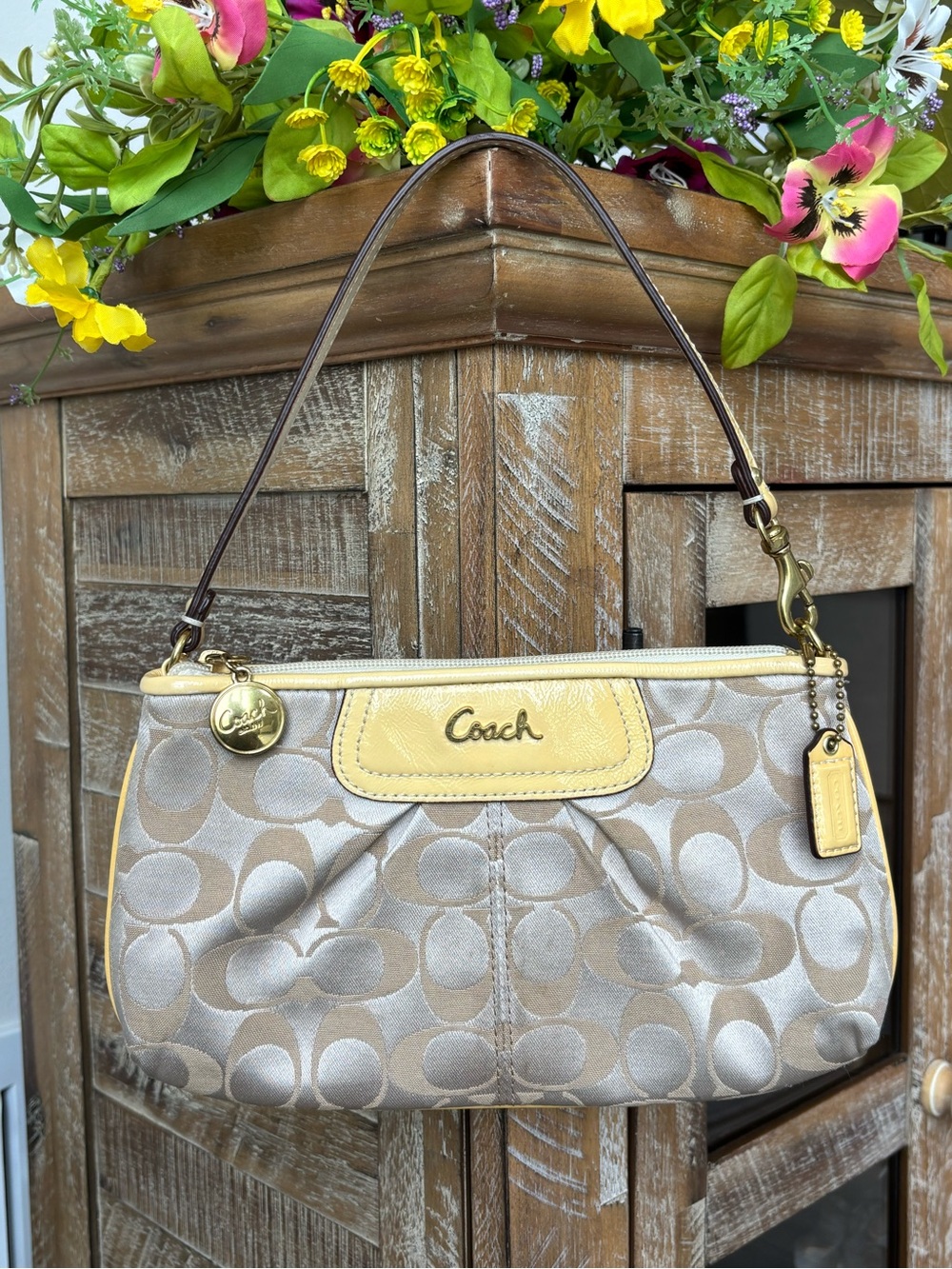 ⭐️✨⭐️COACH Ashley Signature Sateen Wristlet Mini Bag ⭐️✨⭐️